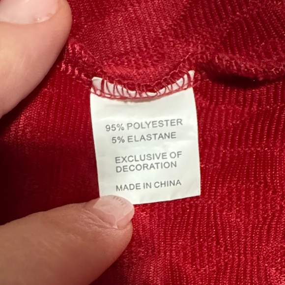 Red Quarter-Zip Sweater with Patterned Sleeves Size XL - Picture 9 of 10